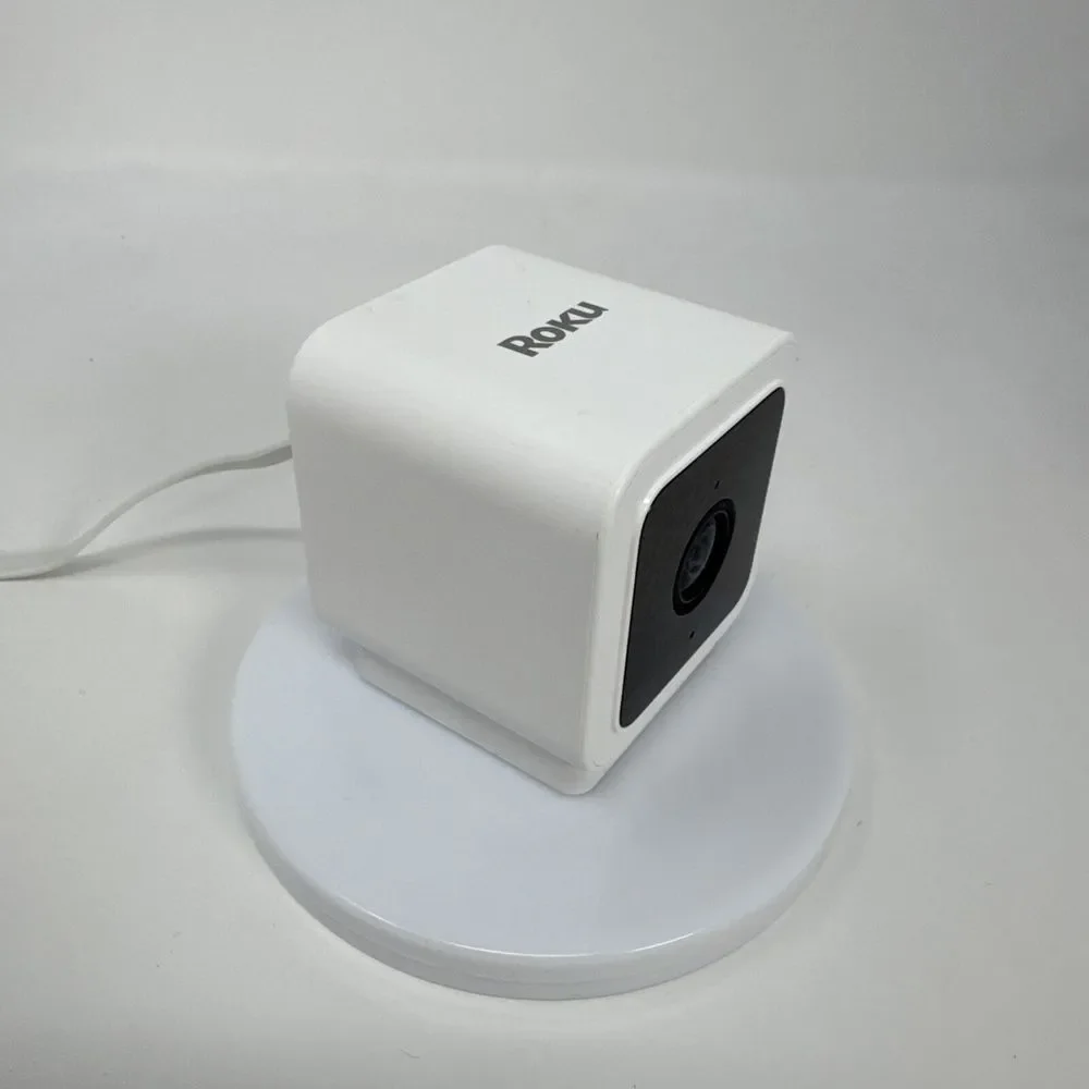 2 Lot Roku Smart Home‎ Indoor Camera SE WiFi Wired Security Surveillance CS1000X